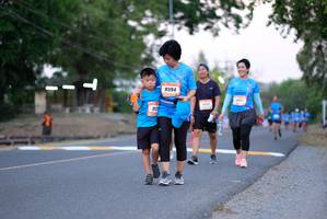 BIB: 9394
                            <button type="button" onclick="openModal(3348659)" class="btn btn-primary btn-sm float-right btn-popup" data-toggle="modal" data-target=".modal-high-quality">
                        <i class="fas fa-shopping-cart"></i> Add to Cart
                    </button>
                                            <button type="button" onclick="isThisMe(3348659, true)" class="btn btn-success btn-sm float-right btn-popup btn-isme hidden" data-toggle="tooltip" data-placement="bottom" title="นี่คือรูปของคุณใช่ไหม คลิกที่นี่เพื่อเอาเข้าอัลบั้ม">
                        <i class="fas fa-plus"></i> Add to album
                    </button>
                    <button type="button" onclick="isThisMe(3348659, false)" class="btn btn-warning btn-sm float-right btn-popup btn-isnotme hidden">
                        <i class="fas fa-ban"></i> Remove from album
                    </button>